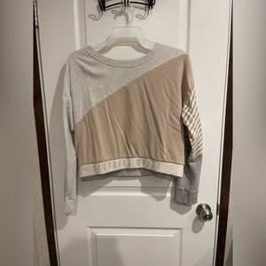 Victoria secret sport sweatshirt. Only worn a few times.